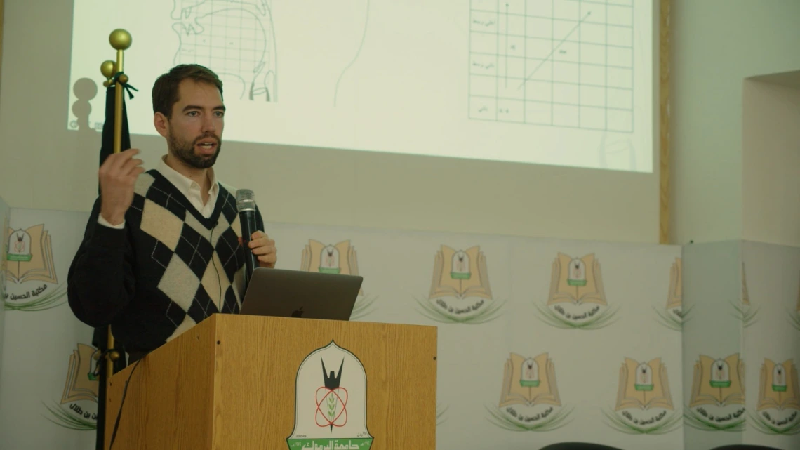 CASA II Fellow presenting research at conference